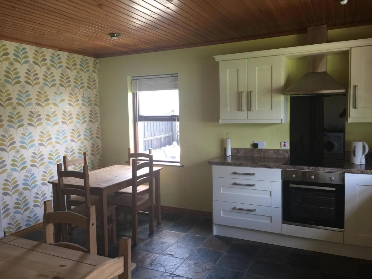 Holiday Home In Ballycastle - Fainne Na Cairde Kültér fotó