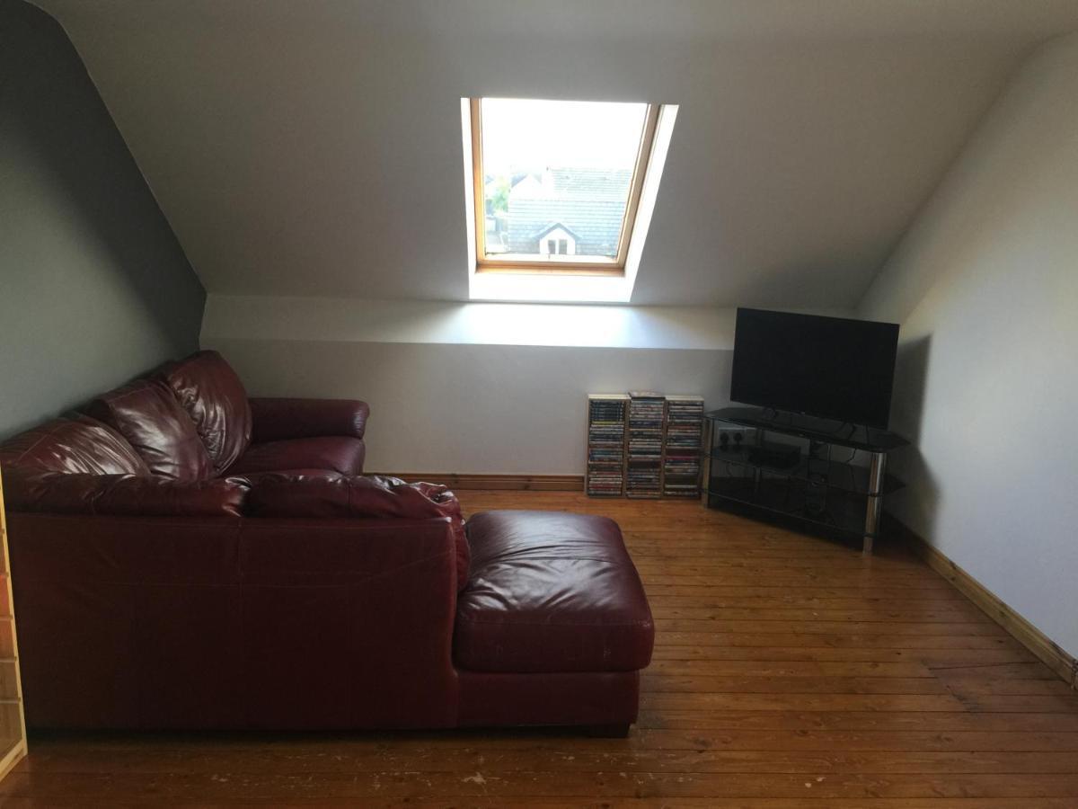Holiday Home In Ballycastle - Fainne Na Cairde Kültér fotó