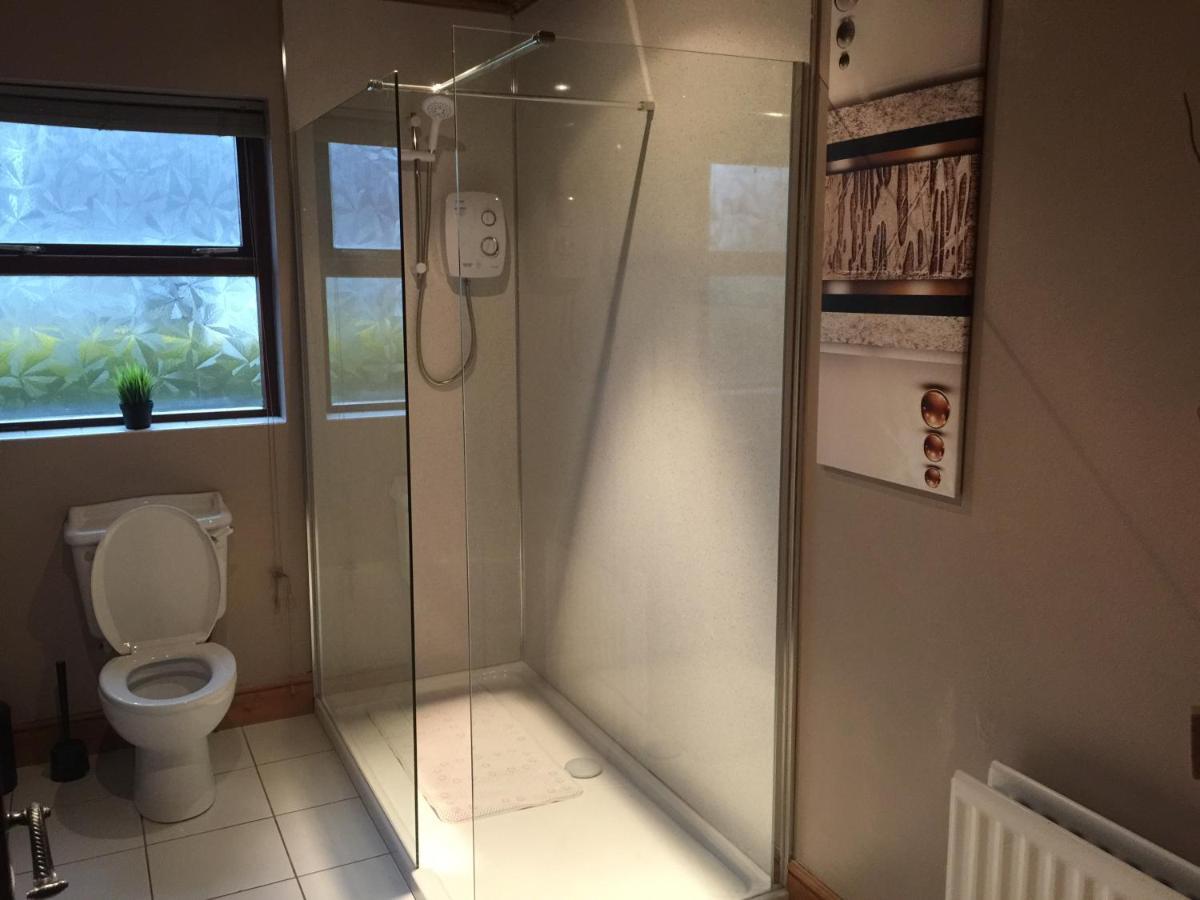 Holiday Home In Ballycastle - Fainne Na Cairde Kültér fotó