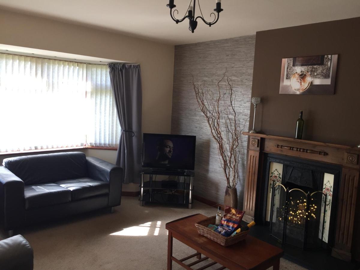 Holiday Home In Ballycastle - Fainne Na Cairde Kültér fotó