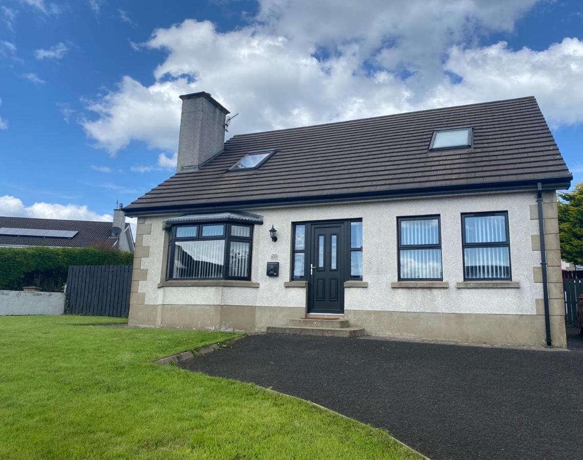 Holiday Home In Ballycastle - Fainne Na Cairde Kültér fotó